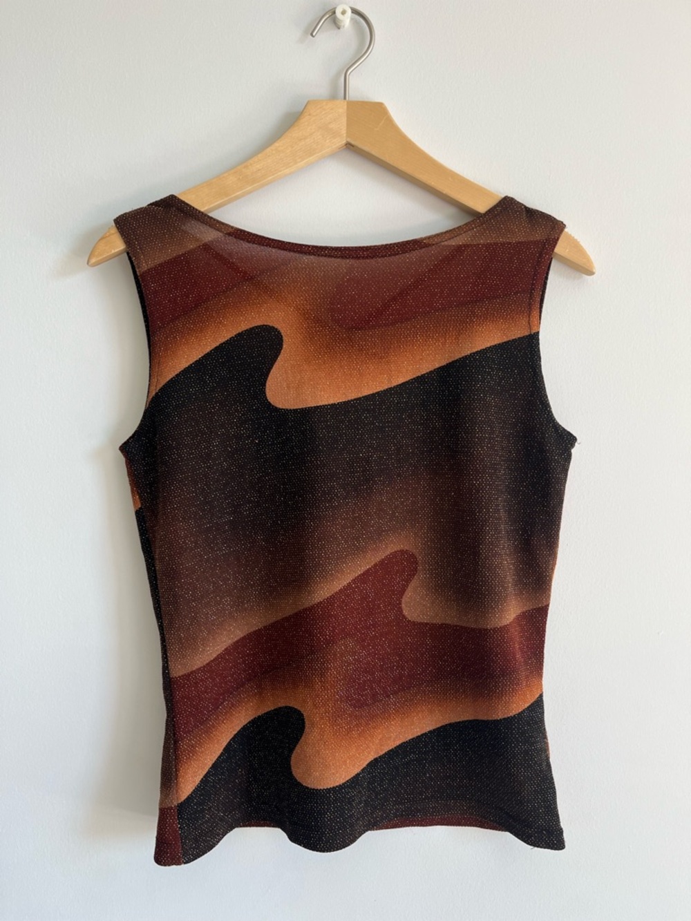 Abstract Y2K tank in caramel earth tones, flecked with gold micro sparkles☀️